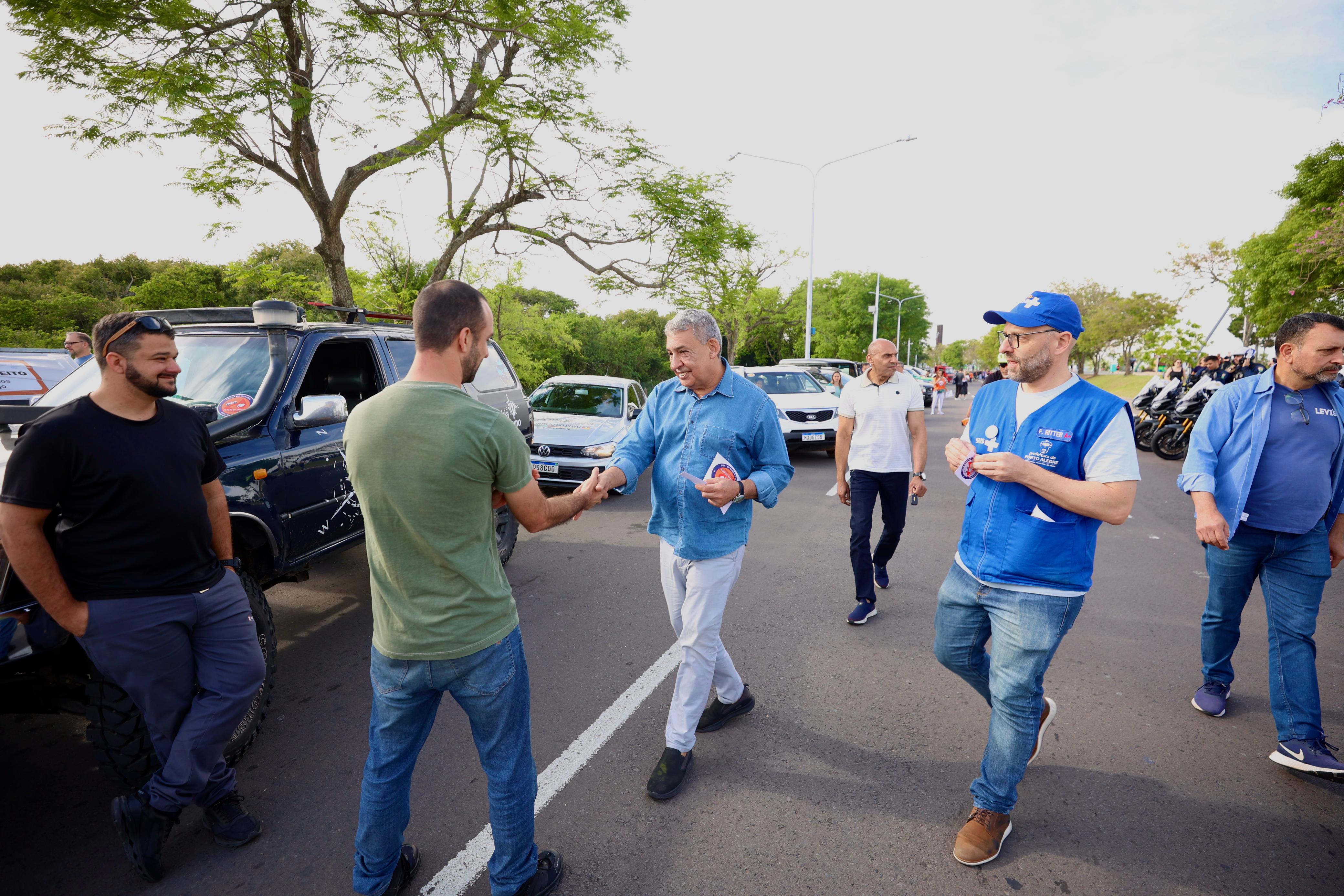 Prefeito sebastião melo com jipeiros