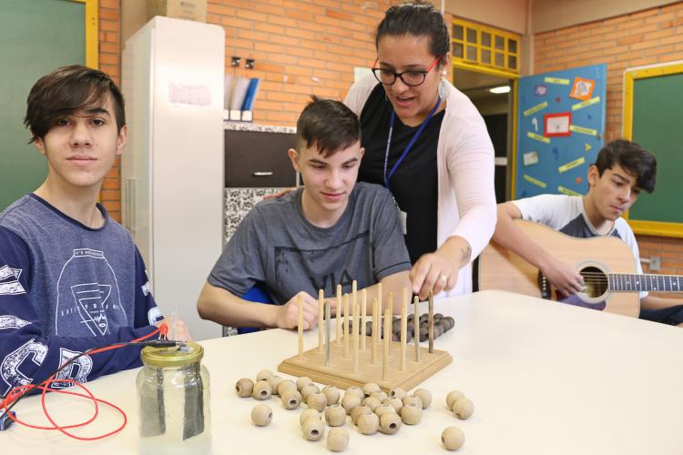 EDUCAÇÃO