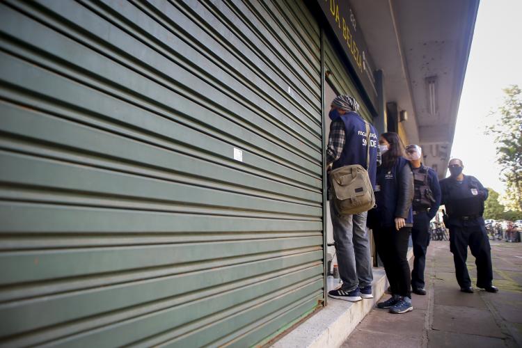 DESENVOLVIMENTO ECONÔMICO