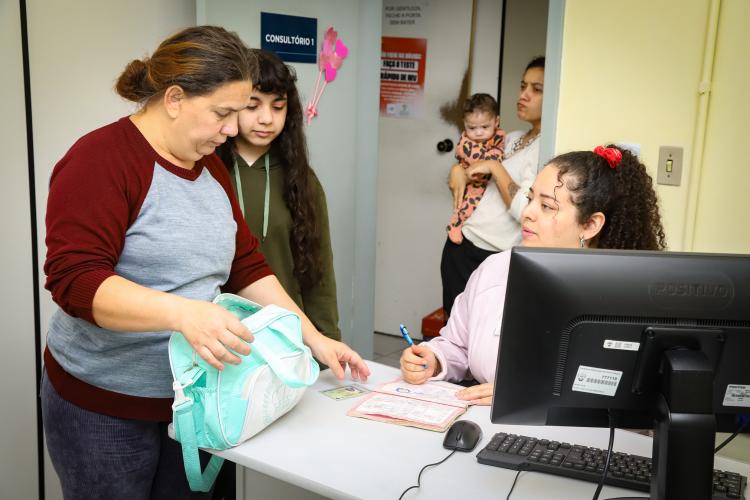 vacinação na Unidade de Saúde Bananeiras (rua Cel. Aparício Borges, 2494 - Partenon). SMS