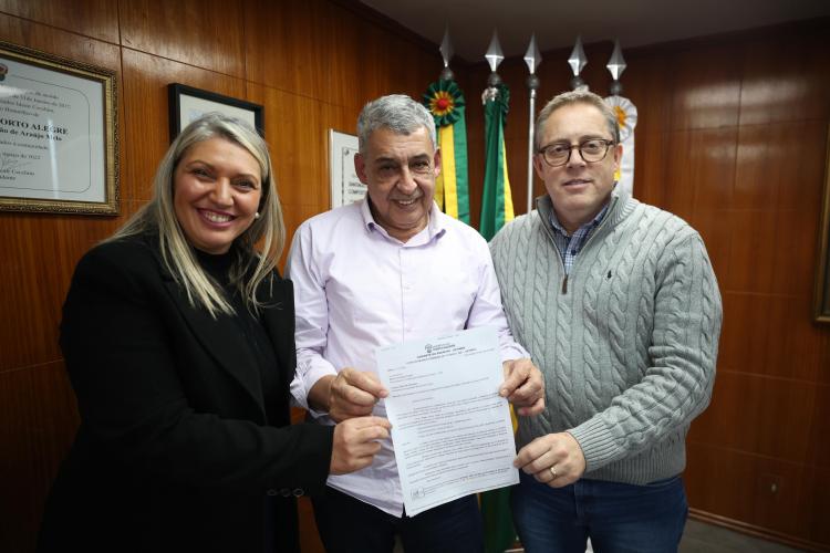 Entrega do ofício
