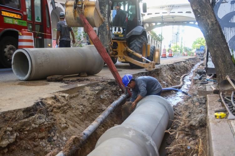 Dmae atua na readequação da rede de drenagem do Viaduto Otávio Rocha