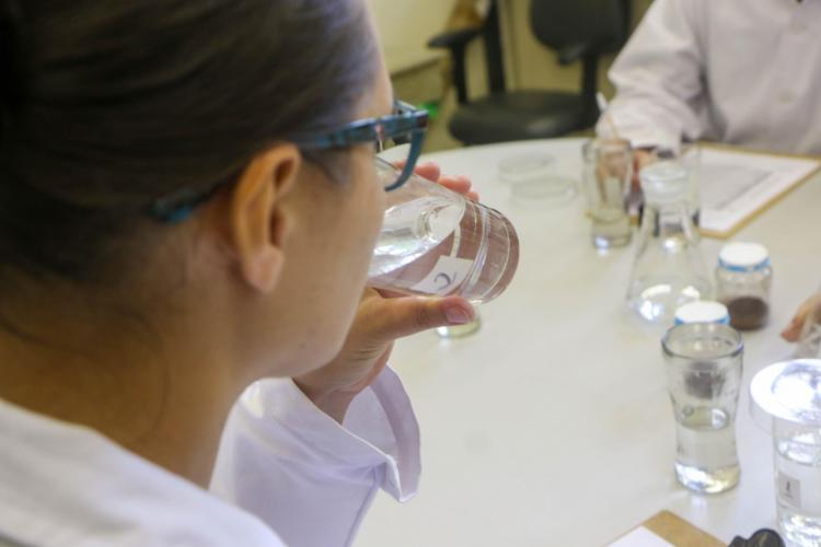 Dmae ajusta rotina de tratamento após alterações sensoriais na água