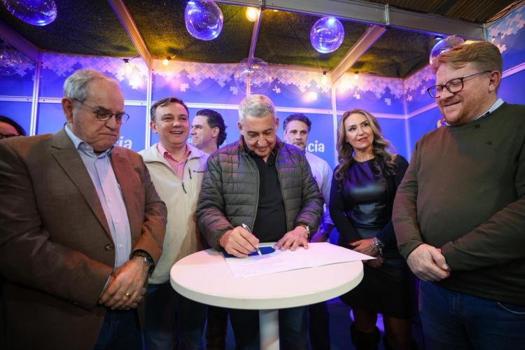 Prefeito sanciona lei que declara Instituto Paulo Lima de utilidade pública