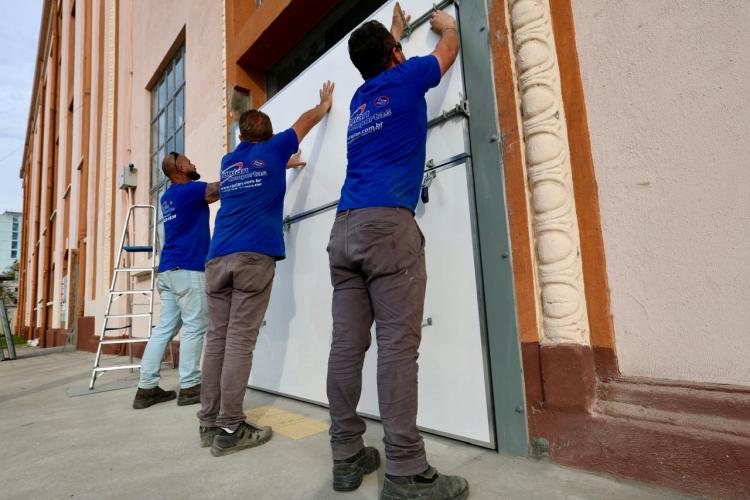 Obra de proteção contra cheias da Usina do Gasômetro passa por vistoria nesta quinta-feira
