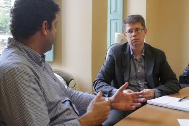 Reunião de transição entre o ex-secretário de Meio Ambiente e Sustentabilidade, Kevin Krieger, o advogado que assume o cargo, Maurício Fernandes, e diretores da pasta
