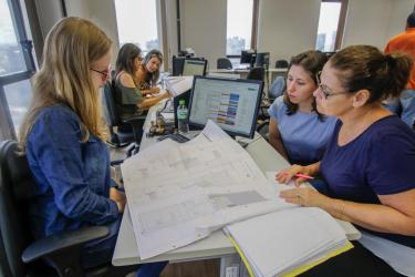 DESENVOLVIMENTO ECONÔMICO DESENVOLVIMENTO ECONÔMICO