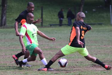 Competição está sendo disputada por 33 equipes nas categorias veterano e master