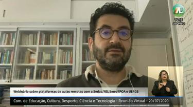 Adriano Naves de Brito