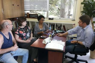 Praticas Integrativas no SUS marca reunião do conselho com vereador Márcio Bins Ely