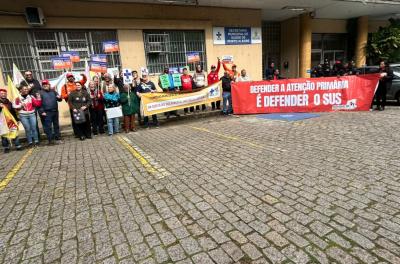 Mobilização em frente a Secretaria Municipal de Saúde
