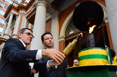 Fogo simbólico da Pátria chega ao Paço Municipal
