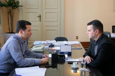 Gasto com publicidade legal tem redução de até 98% na prefeitura