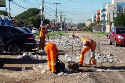 Uma operação especial será feita pelo Departamento Municipal de Limpeza Urbana (DMLU) para garantir a limpeza das ruas neste domingo, 7, data do primeiro turno das eleições para presidente, governador, senadores, deputados federais e estaduais.