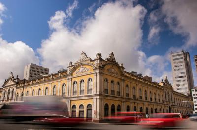A expectativa é de um dia nublado, com aberturas de sol e a temperatura máxima poderá chegar aos 24°C na Capital