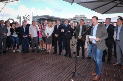 Inaugurado restaurante panorâmico da orla do Guaíba