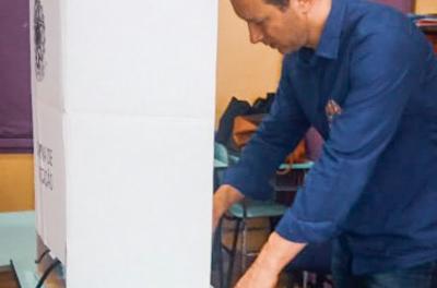 Marchezan votou por volta das 9h em escola no Menino Deus