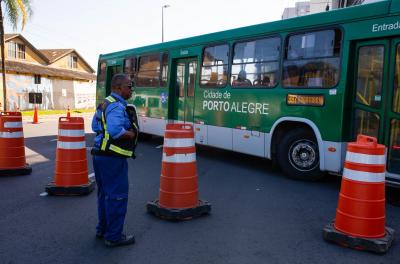 A Prefeitura de Porto Alegre informa alterações no trânsito para transformar a Orla Moacyr Scliar em uma pista de Fórmula 1 para a realização do Heineken F1 Experience, evento programado para o próximo sábado, 10