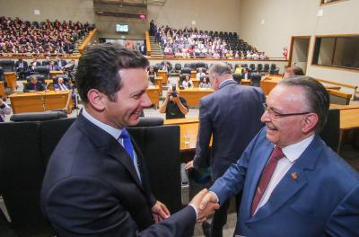 O prefeito Nelson Marchezan Júnior participou, na tarde desta terça-feira, 13, no Plenário Otávio Rocha da Câmara de Vereadores de Porto Alegre, da sessão solene para outorga do título de Cidadão de Porto Alegre ao presidente da Convenção das Igrejas Evangélicas e Pastores da Assembleia de Deus no Estado do Rio Grande do Sul (Ciepadergs), pastor Adalberto dos Santos Dutra.