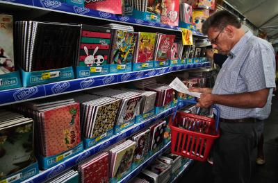 Procon divulga pesquisa de preço do material escolar