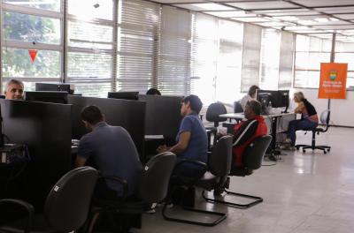 Sala do Empreendedor bate recorde em emissão de alvarás
