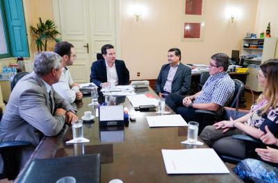 Prefeito recebe direção do Simers