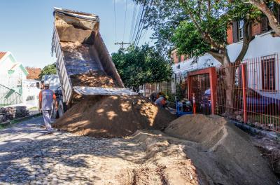 Serviços Urbanos reconstrói rede pluvial no Passo D’Areia