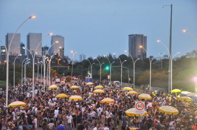 Carnaval de rua leva diversão à Orla e ao Centro Histórico