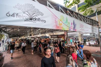 Praça da Alfândega Feira do Livro