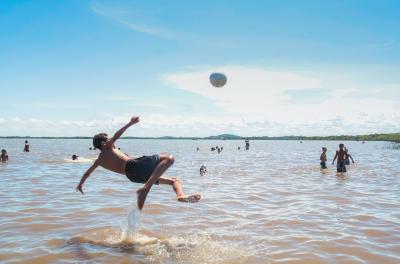 Praias adequadas para banho marcam o Dia Mundial da Ãgua