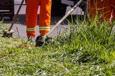 Prefeitura divulga programação de roçada e capina nesta segunda