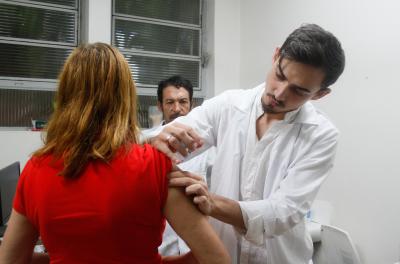 Campanha de imunização contra a gripe termina na sexta-feira