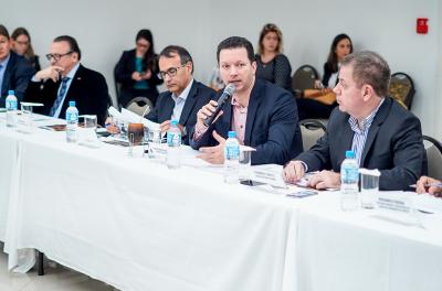 Reunião com representantes de hospitais