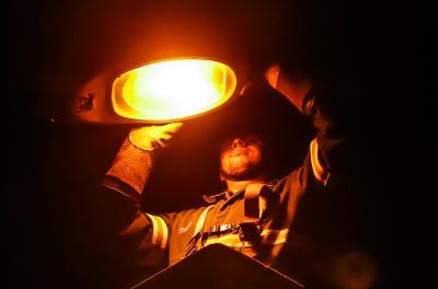 SMSUrb faz manutenção em 412 pontos de iluminação nesta sexta