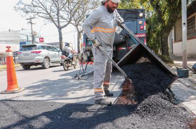 Operação Tapa-Buracos atende 53 vias em uma semana