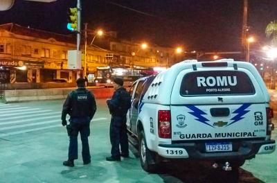 Guarda realiza patrulhamento em viadutos e terminais de ônibus
