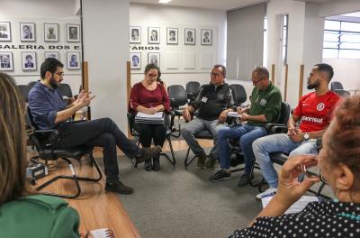 MatrÃculas e infrequência são discutidas com conselhos tutelares