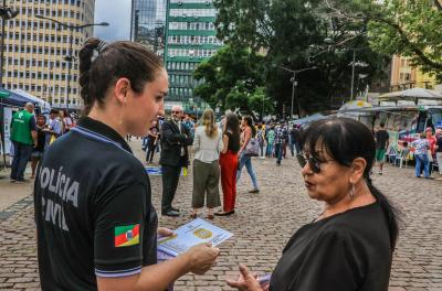 Secretaria promove debate sobre violência contra a mulher