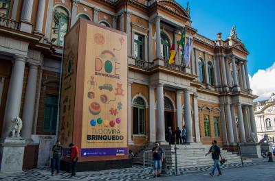 Campanha já arrecadou 6,5 mil brinquedos