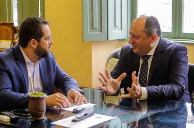 relações institucionais