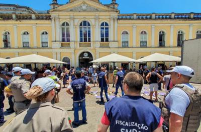 Prefeitura apreende mais de nove mil produtos ilegais no Centro