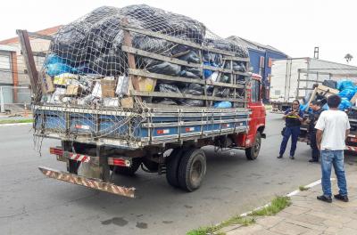 Blitz tira das ruas veÃculos de coleta clandestina de resÃduos