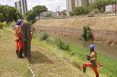 Prefeitura divulga programação de capina e roçada desta segunda