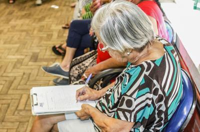 Idosos são monitorados em clÃnicas geriátricas para combater Covid-19