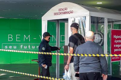 Prefeitura notifica estabelecimentos comerciais a desativarem túneis de desinfecção humana