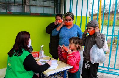 Abrigo montado pela prefeitura recebe famÃlias atingidas pela cheia