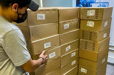 Procon firma acordo e empresa interditada fornece 11 mil protetores faciais para prefeitura