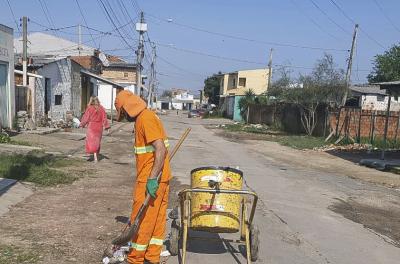 Prefeitura realiza serviços de capina e roçada 