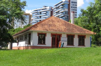 Biblioteca Jornalista Roberto Eduardo Xavier