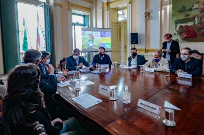 Prefeitura assina acordo com a CBF para implantar o Programa Futebol na Escola